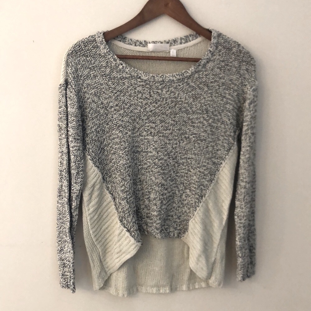 RD Style contemporary Sweater in heather gray with cream panel long sleeve SZ M